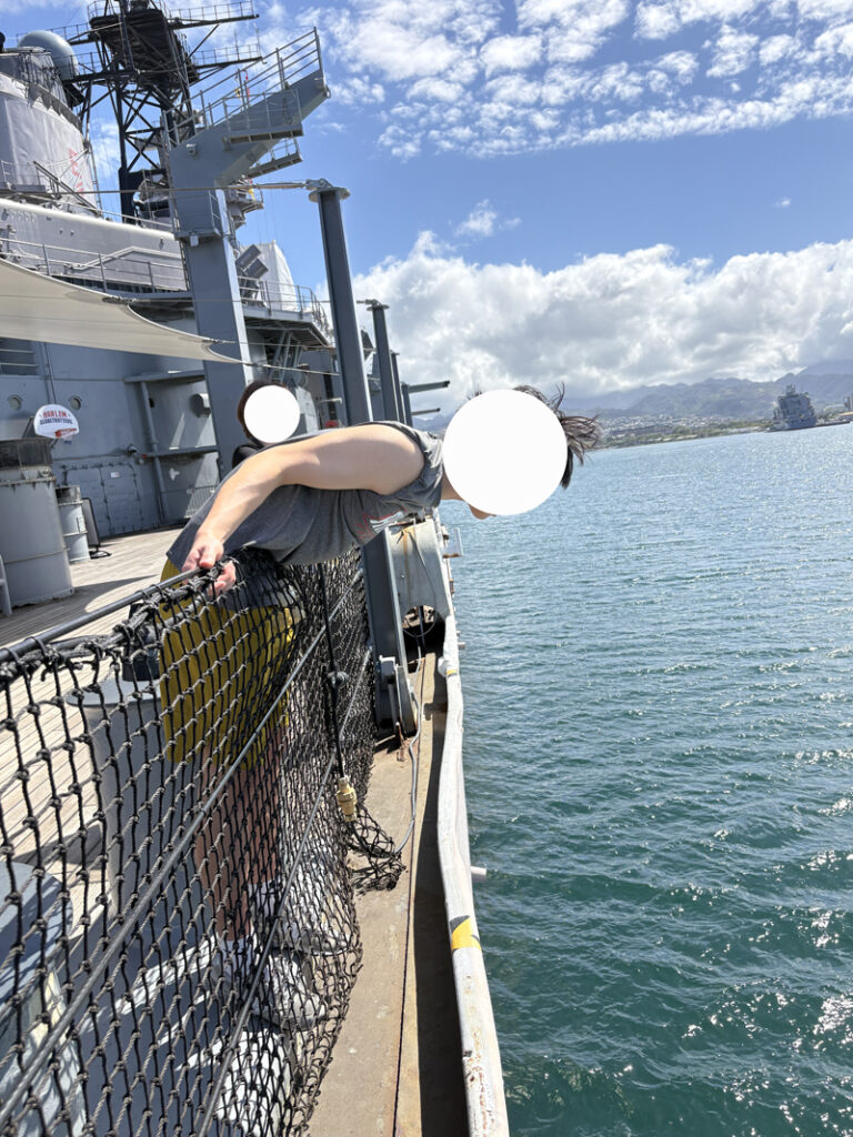 戦艦ミズーリ特攻隊激突跡